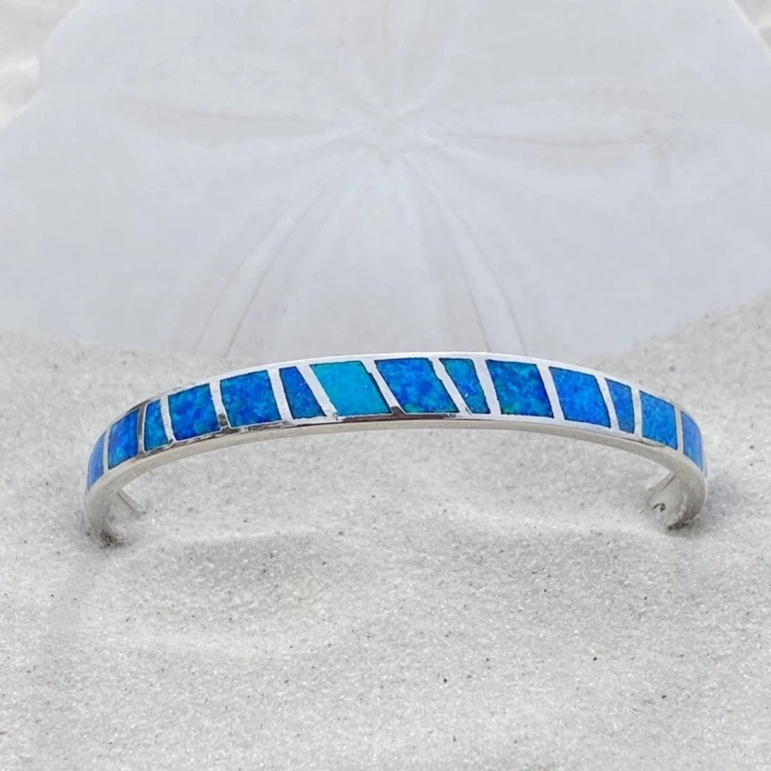 Blauwe en Zilveren Opaal Armband