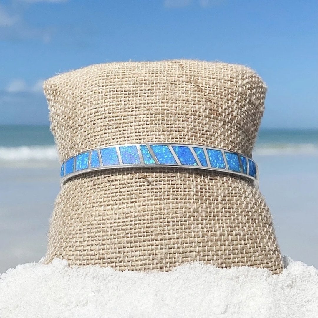 Blauwe en Zilveren Opaal Armband