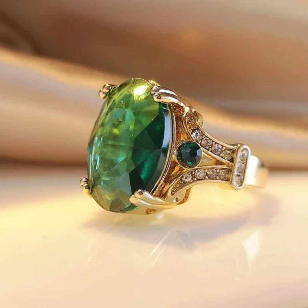 Vintage groen glanzende vergulde ring