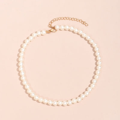 Witte parelketting