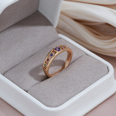 Elegante Vergulde Ring met Paarse Kristallen Inleg