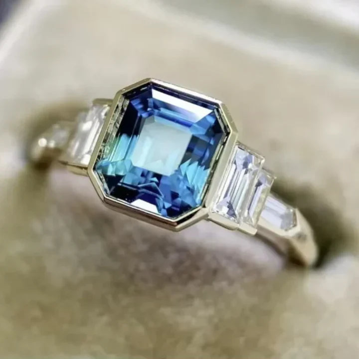 Vintage blauwe glas zirkonia ring